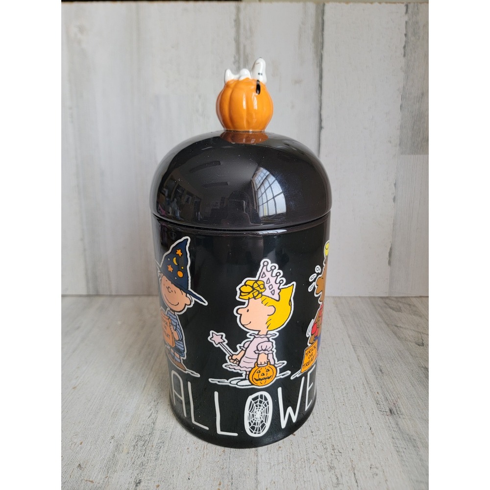 Snoopy ceramic Halloween‎ cookie jar costume gang Charlie Brown Woodstock